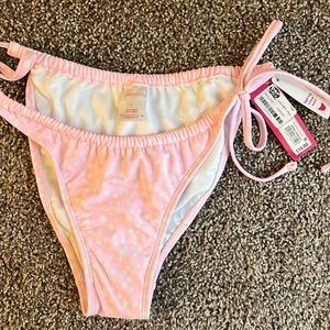 Pink dot swim bottom.  Never worn